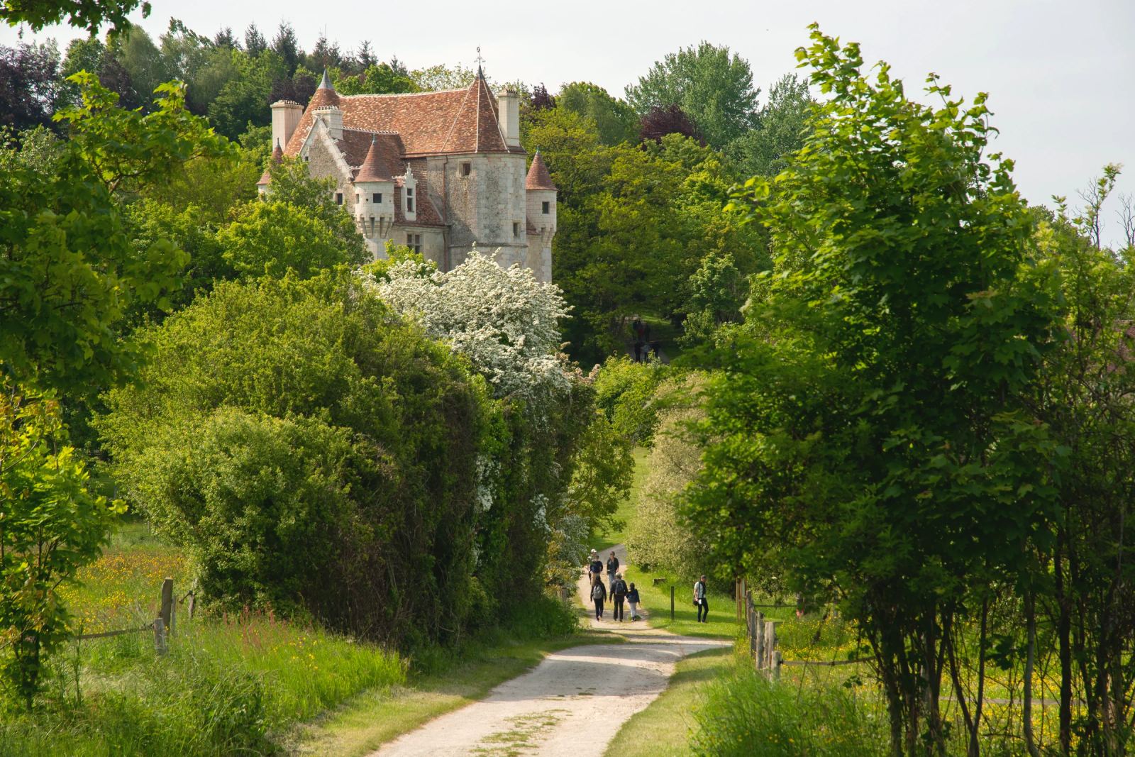 Manoir de Courboyer, Maison du Parc naturel régional du Perche, à quelques kilomètres