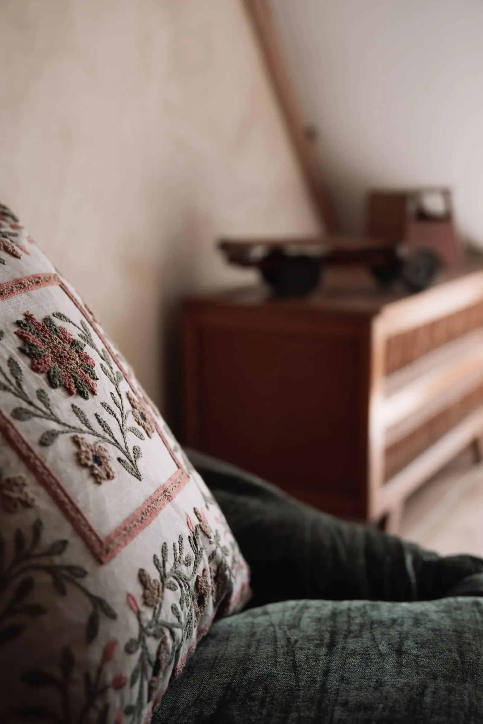 Salle TV & Lecture — Maison Oiserie